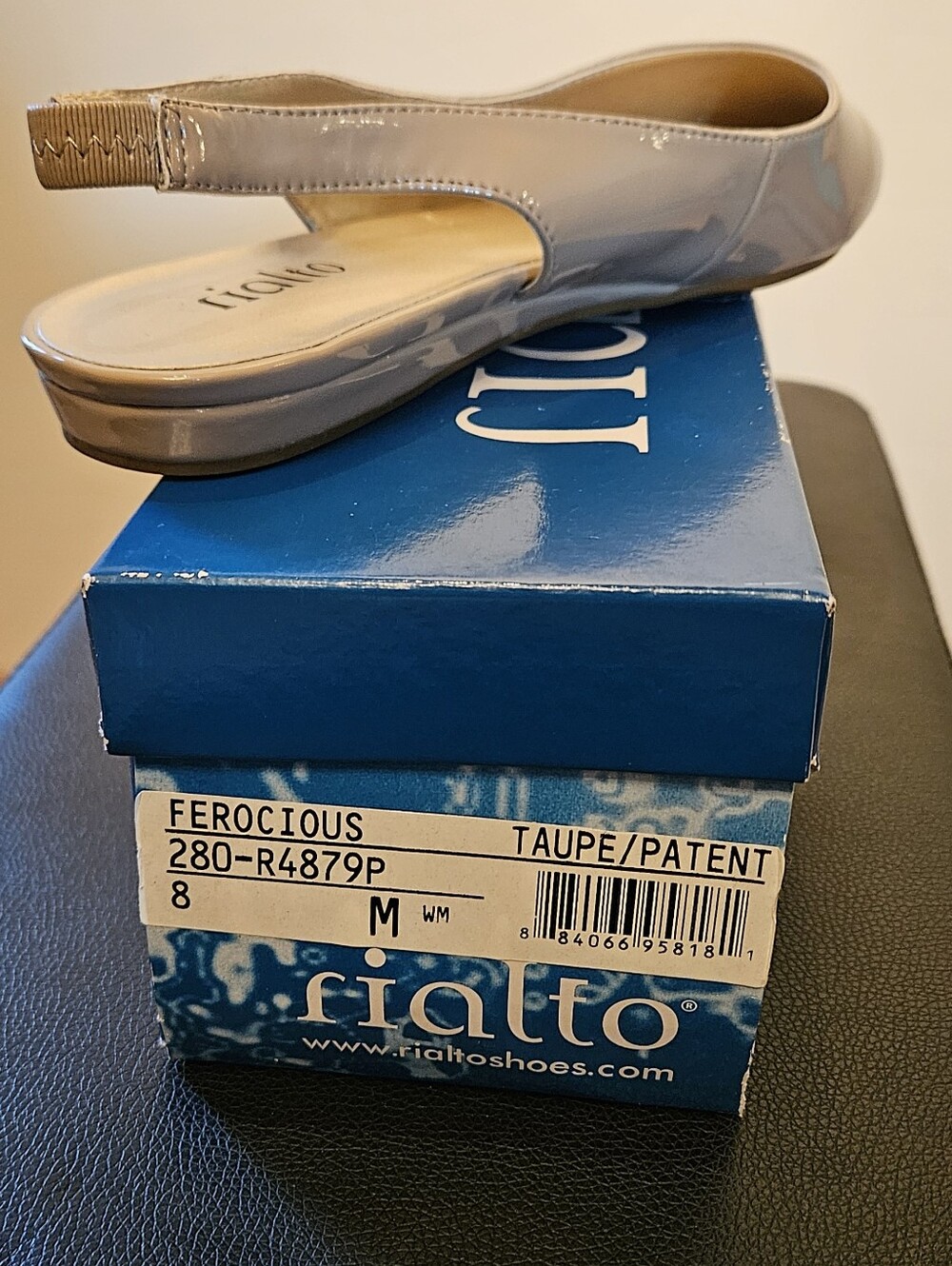 Rialto Women's Nude Patent Slingback Flats - Picture 2 of 10